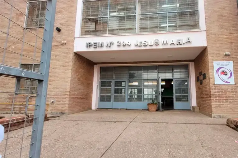Murió estudiante tras caerle un arco de fútbol encima en una escuela de Jesús María