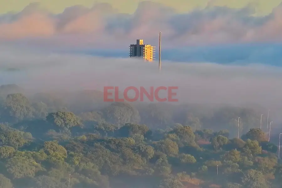 Neblina en el oeste de Paran&aacute;
