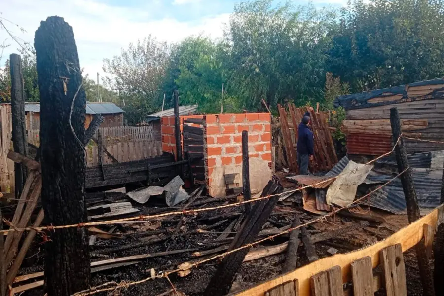 Investigan amenazas e incendio intencional en Concordia (foto 7P&aacute;ginas)