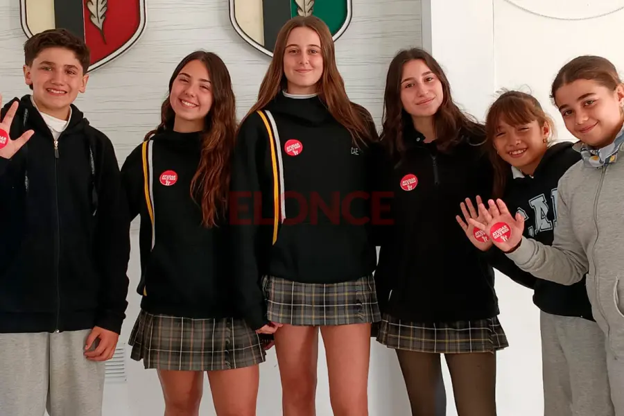 Alumnos de la Escuela del CAE (foto Elonce)