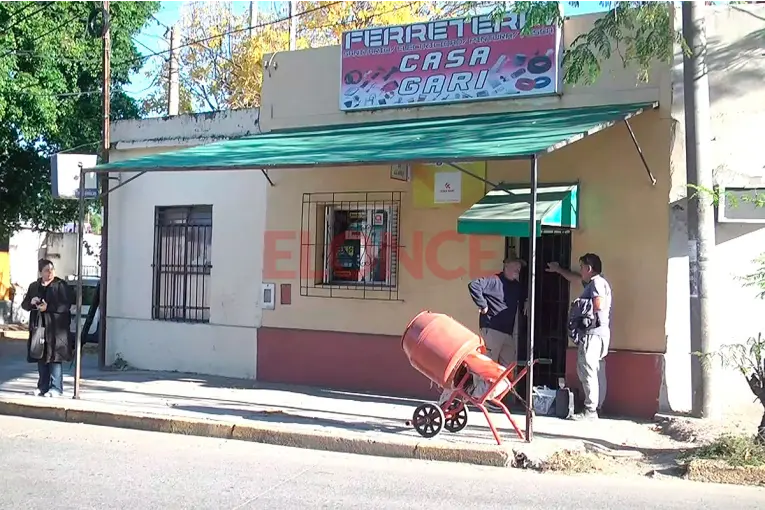 Robo en una ferretería de Paraná: Es un vecino que estuvo preso, afirmó el propietario sobre el detenido