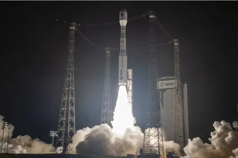 Partió la misión espacial que buscará revelar el escudo invisible de la Tierra