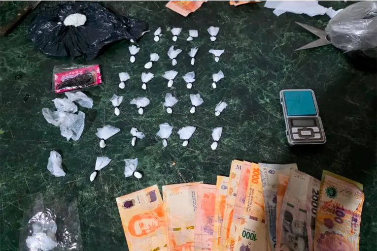 Dos allanamientos terminaron con secuestro de cocaína y detenidos