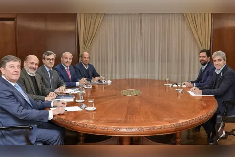 UIA pidió bajar impuestos y frenar embargos fiscales para aliviar a las industrias