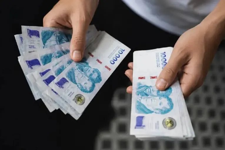 Visitadores médicos acordaron una actualización salarial y llevaron el ingreso garantizado a más de $2.200.000