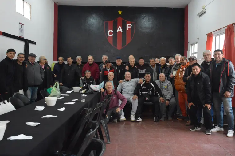 Patronato recordó el ascenso de 1978 con un emotivo almuerzo de campeones