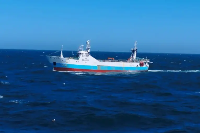 Detectaron un buque español que realizaba maniobras de pesca ilegal en aguas argentinas