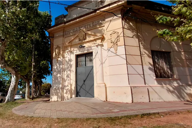 Continuará escolarizado el alumno que exhibió una réplica de arma en la escuela
