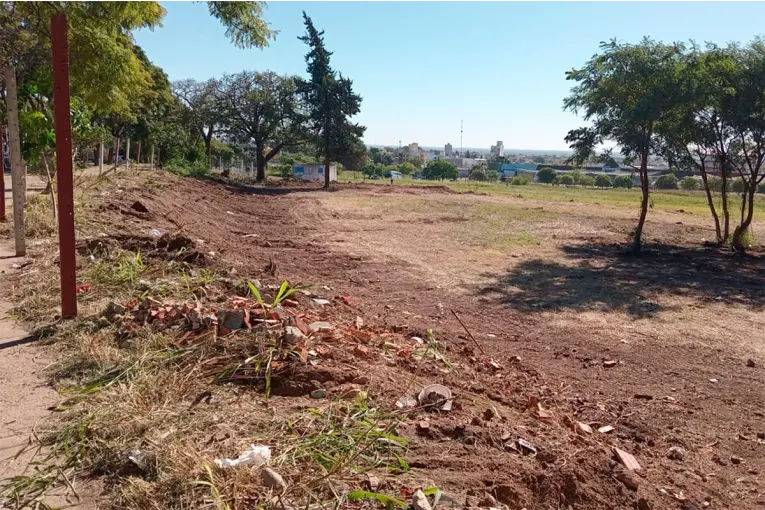 Realizaron la limpieza integral de un predio en la zona del ex hipódromo de Paraná