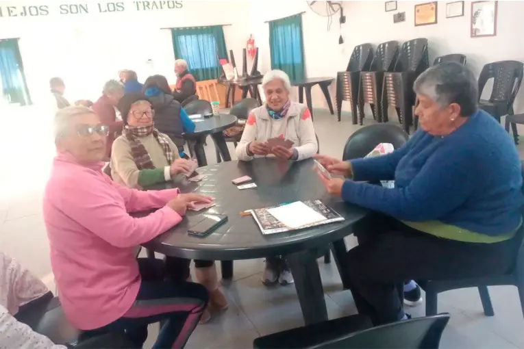 Intendente defendió cambios en el uso del Club de Abuelos de Colonia Avellaneda