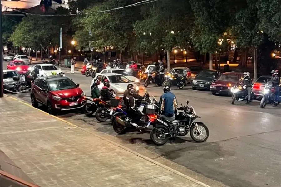 (foto La Pir&aacute;mide)