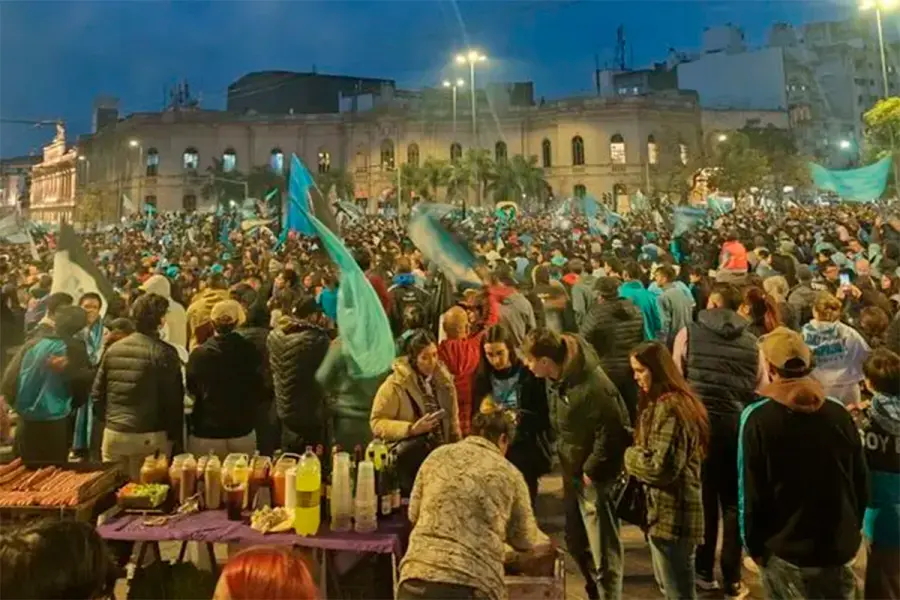 Festejos en el Patio Olmos de Belgrano (foto La Voz)