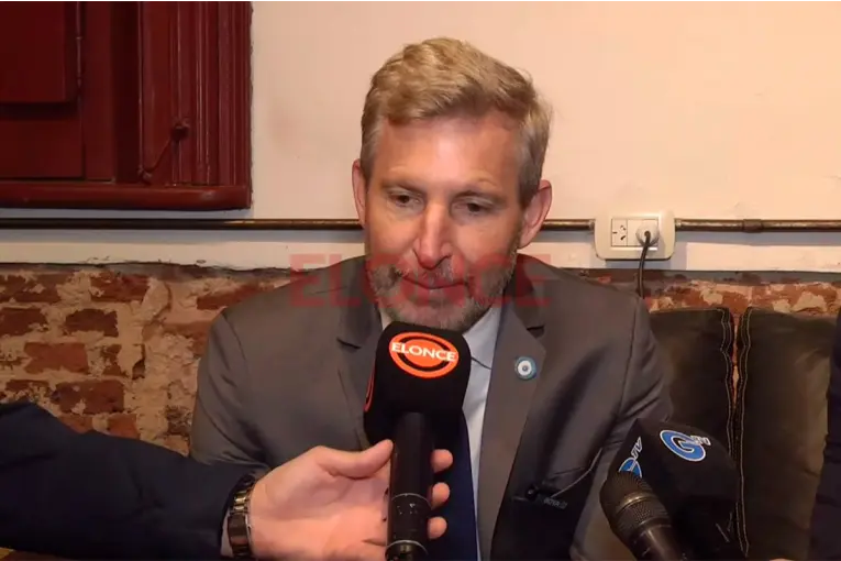 Necesitamos un baño de argentinidad, reafirmó Frigerio tras el acto patrio del 25 de Mayo