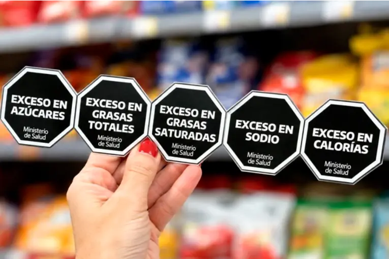 Ley de Etiquetado frontal: nutricionista alertó sobre el impacto de una posible derogación