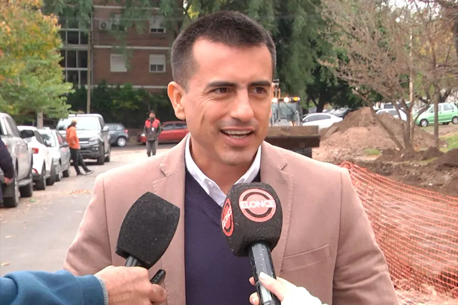 David C&aacute;ceres.