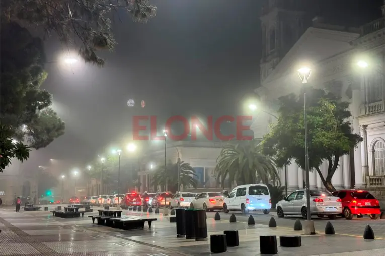 Alerta violeta por niebla en Entre Ríos: advierten por "bancos persistentes" este martes