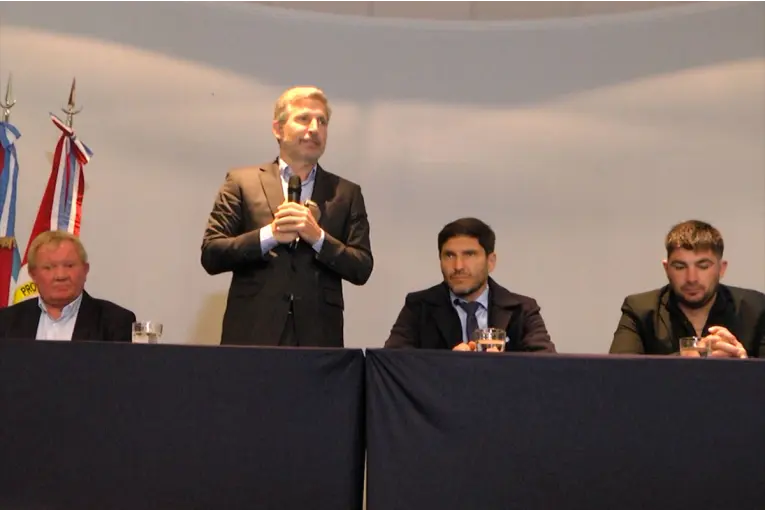 Frigerio y Pullaro firmaron acuerdo de integración y hermandad y defendieron el modelo productivo regional