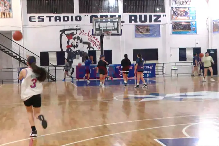 Club San Agustín: obras, crecimiento institucional y final provincial del básquet femenino