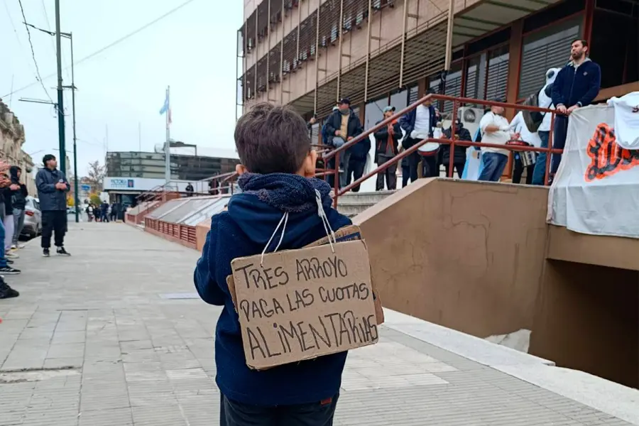 Protesta en Concepci&oacute;n del Uruguay (foto Fabio Moscatelli)