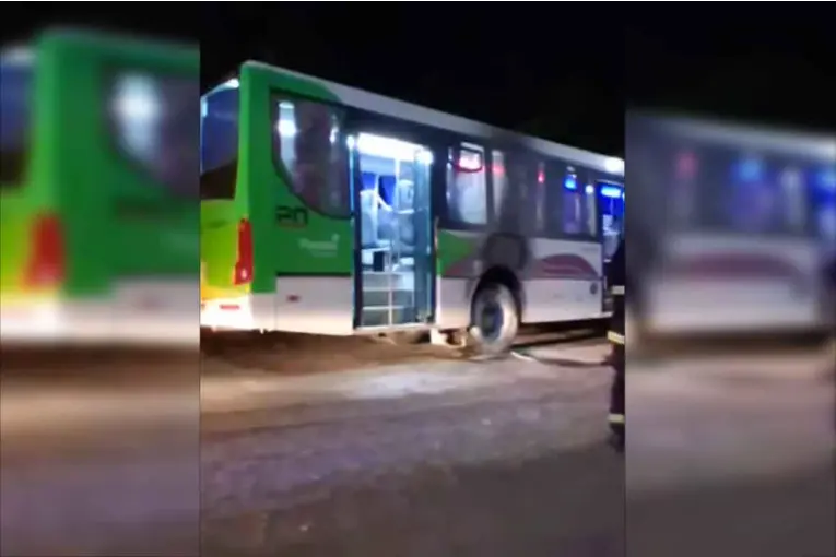 Se registró un principio de incendio en un colectivo urbano de Paraná