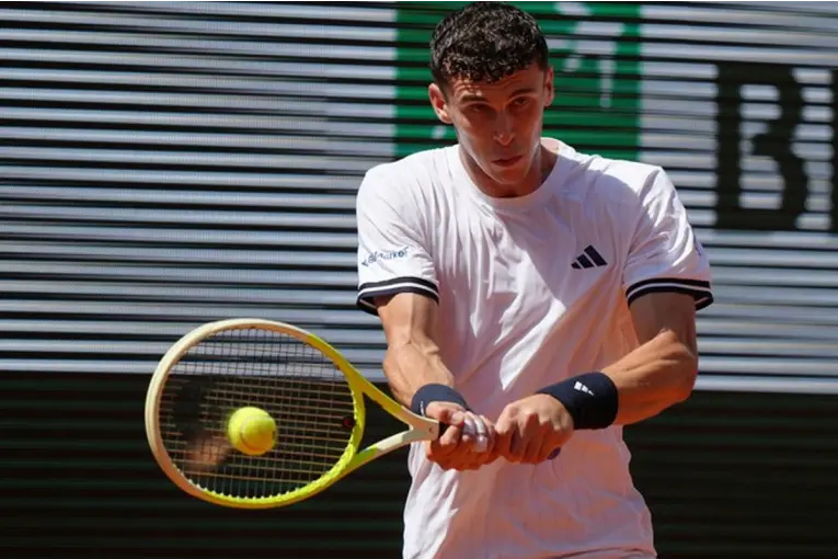 Batacazo argentino en Roland Garros: Juan Manuel Cerúndolo sacó al número uno del mundo