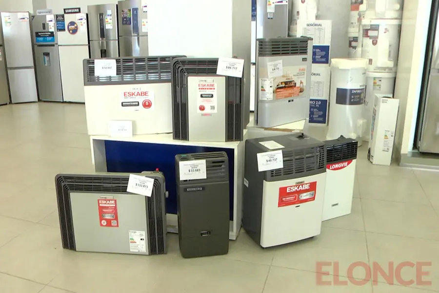 Venta de calefactores en casa de electrodom&eacute;sticos de Paran&aacute; (foto Elonce)