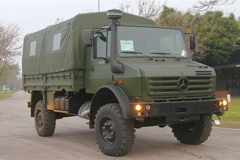 Llegaron los nuevos camiones Unimog que reemplazarán a los históricos vehículos que usa el Ejército Argentino