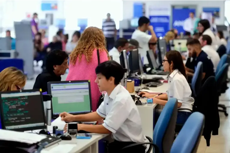 Empleo público nacional: el INDEC informó una caída del 6,1% interanual en la dotación de personal