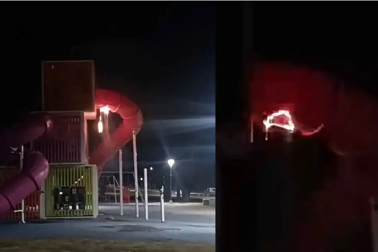 Un grupo de adolescentes incendió un tobogán en la plaza Mujeres Entrerrianas