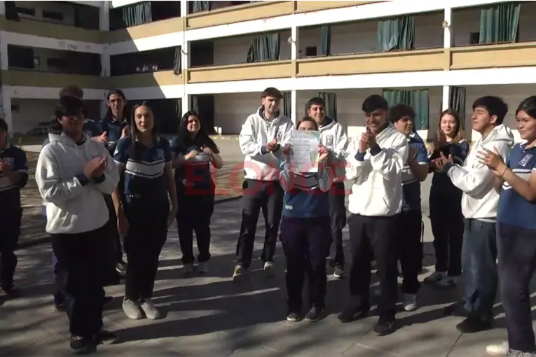 Alumnos de la escuela Juan XXIII realizarán un bingo para recaudar fondos para su recepción