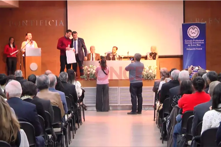 Día del Graduado en Ciencias Económicas: entregaron matrículas y homenajes