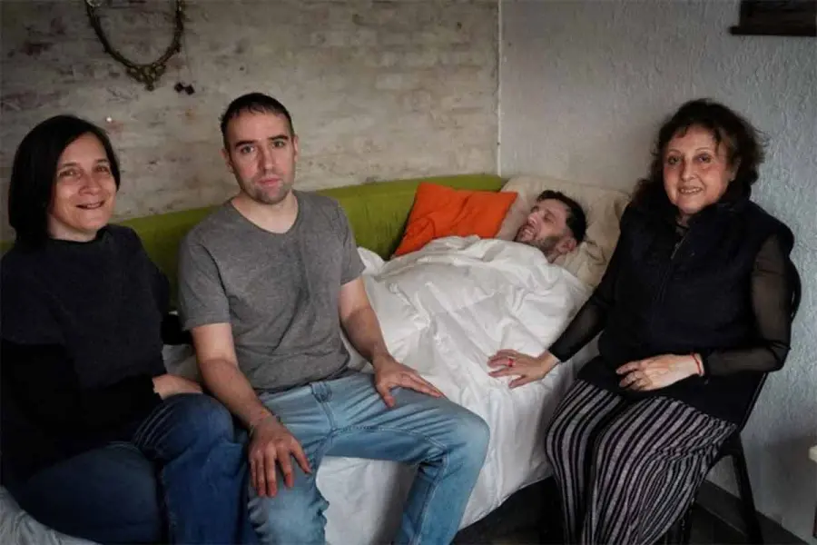 Pablo junto a su familia. Foto: Ariel Grinberg
