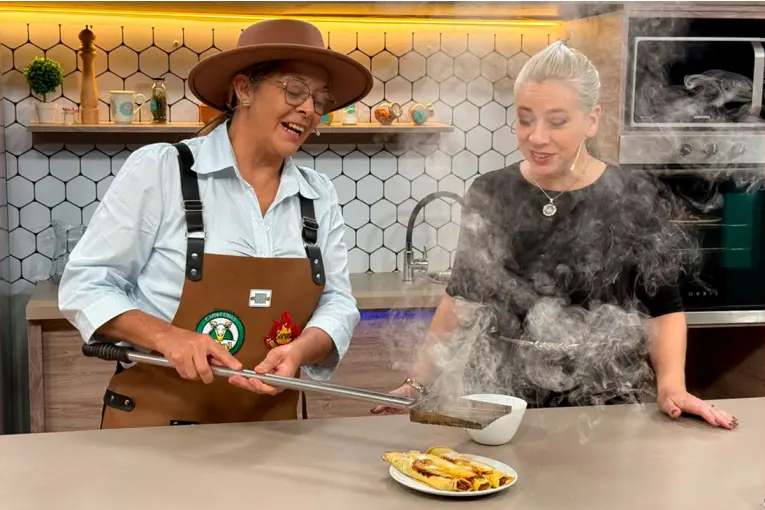 Canelones de carne desmenuzada y panqueques quemados, las recetas de La Cocina del Once