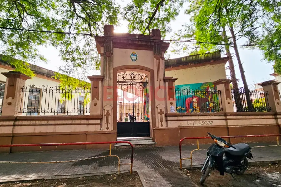 Escuela N&ordm;7 "Mariano Moreno" de Paran&aacute; (foto Elonce)