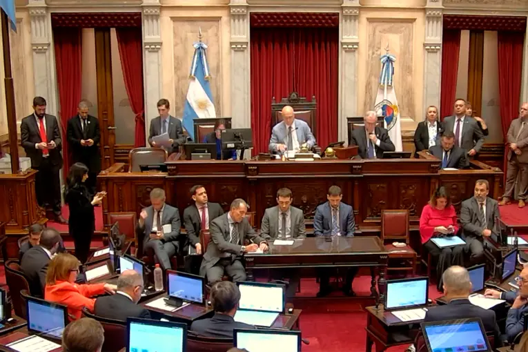 Senado debate una ley que elimina límites a la compra de tierras por extranjeros