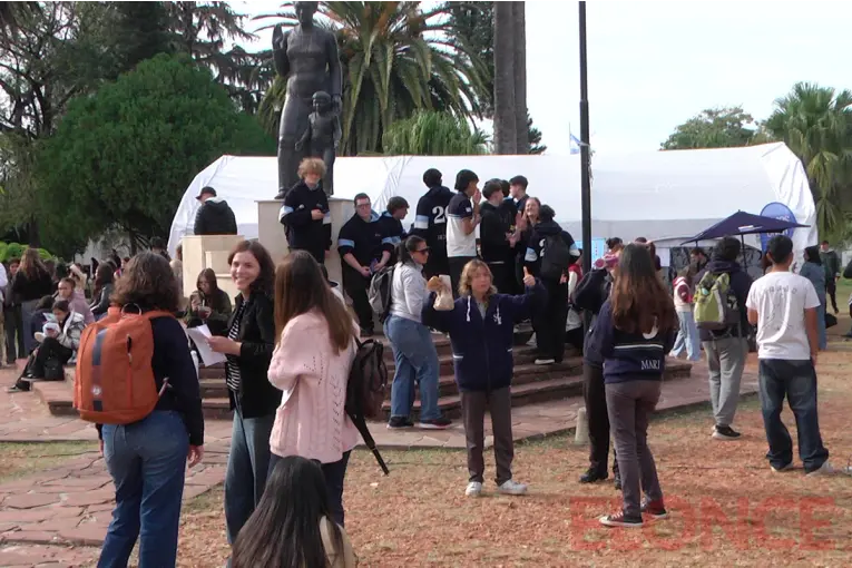 Viví la UNER: más de 2.000 estudiantes conocen la oferta académica de la universidad