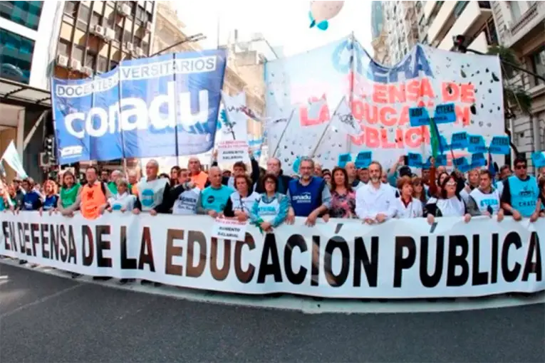 Universidades: el Gobierno ofreció un 24% de aumento, pero exigió una condición que frenó el acuerdo