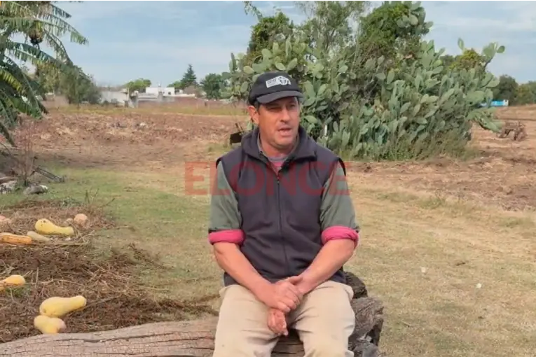 Trabajo hortícola en Paraná: el secreto de Enrique Livoni para labrar la tierra entre tradición, esfuerzo y pasión