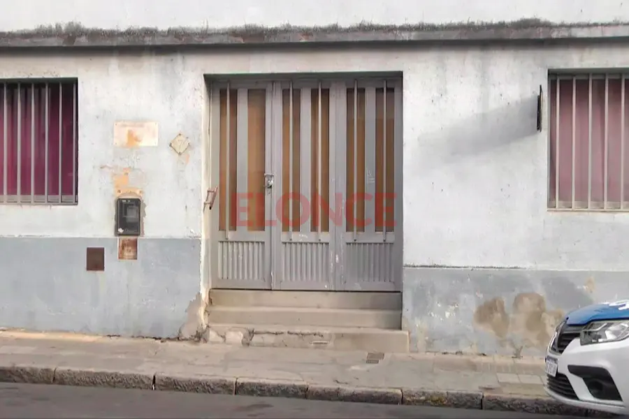 Desalojo en Club Comunicaciones tras una disputa judicial (foto Elonce)