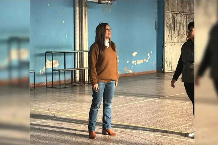 El emotivo regreso de La Sole al club entrerriano donde debutó ante el público