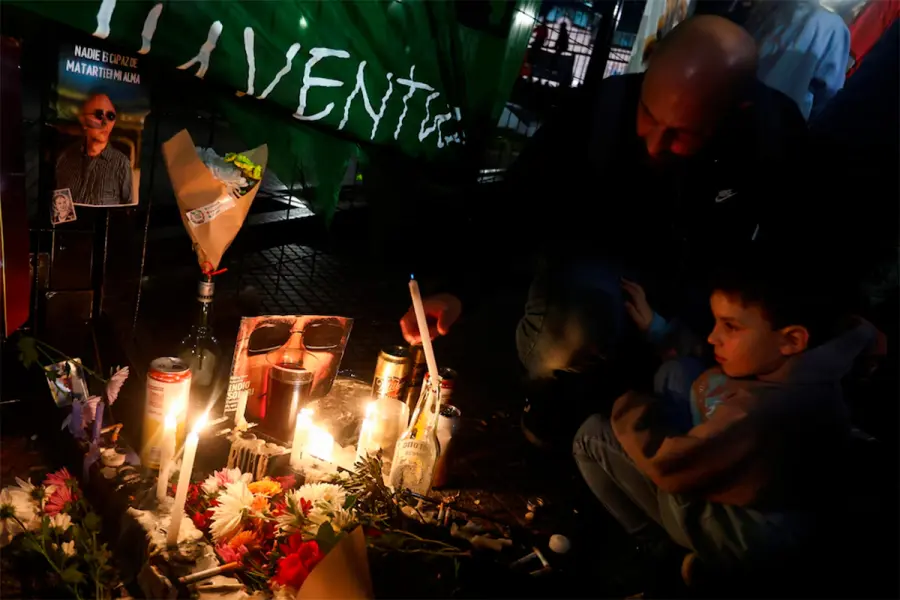 Miles de fan&aacute;ticos despiden al Indio Solari (foto Infobae)