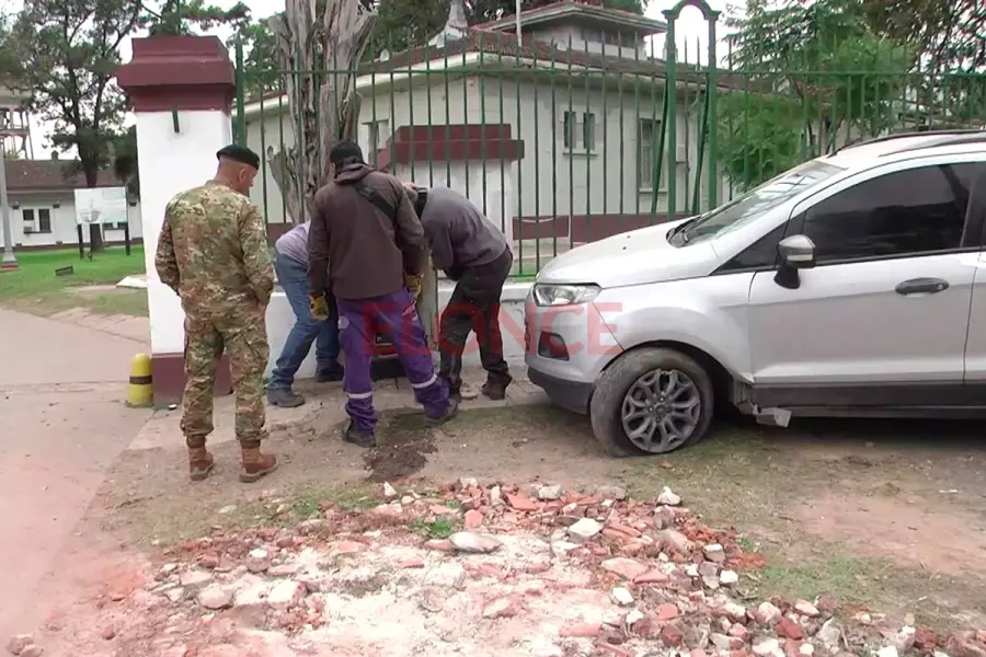 Choque en el Hospital Militar de Paran&aacute; (foto Elonce)