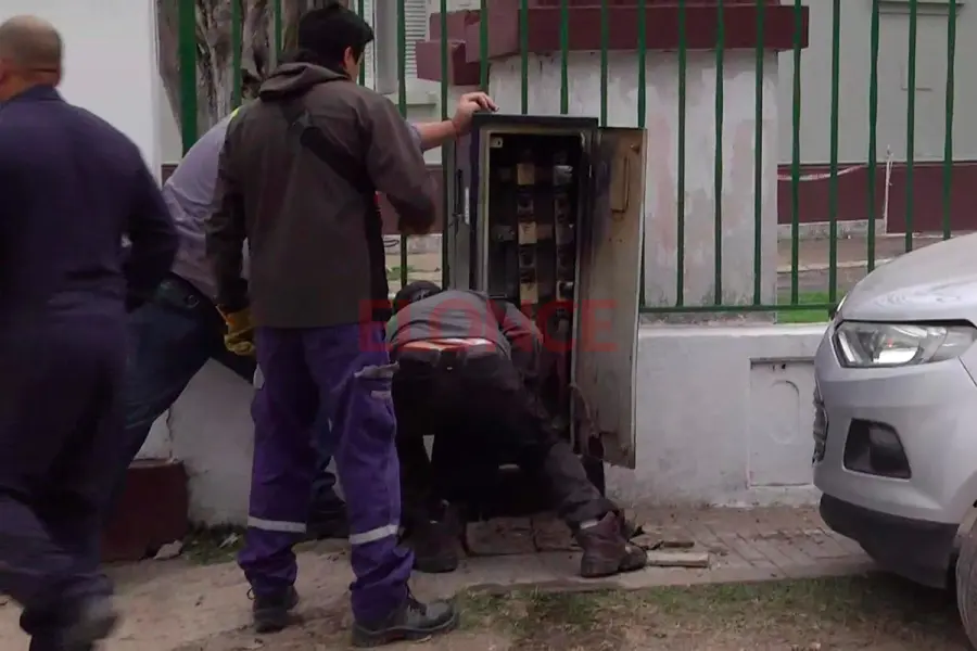 Choque en el Hospital Militar de Paran&aacute; (foto Elonce)