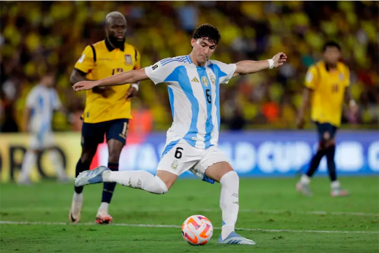 Balerdi se lesionó y encendió la alarma en la Selección a días del debut mundialista