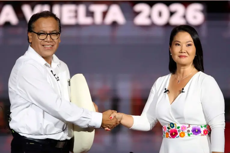 Balotaje en Perú: más de 27 millones de electores votan por Fujimori o Sánchez