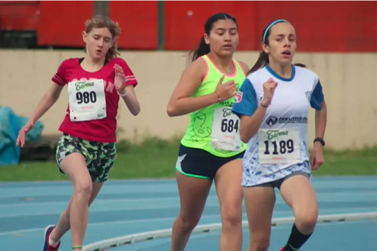 Abrieron inscripciones a becas provinciales para deportistas y destacaron el apoyo al alto rendimiento