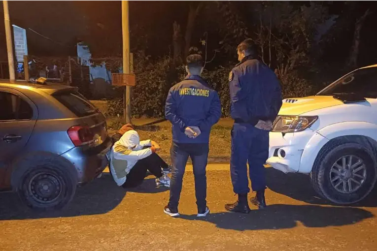 Venta de armas en redes: "Los delincuentes no escatiman dónde ofrecerlas"