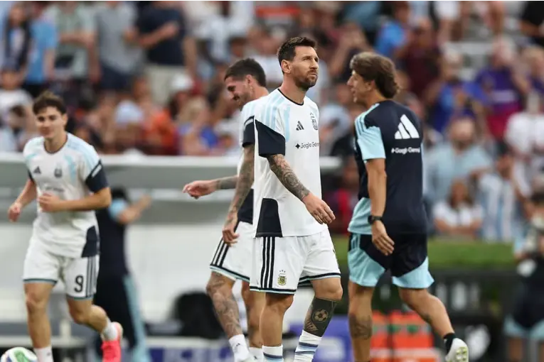 Argentina le gana 1-0 a Islandia en su último amistoso previo al Mundial