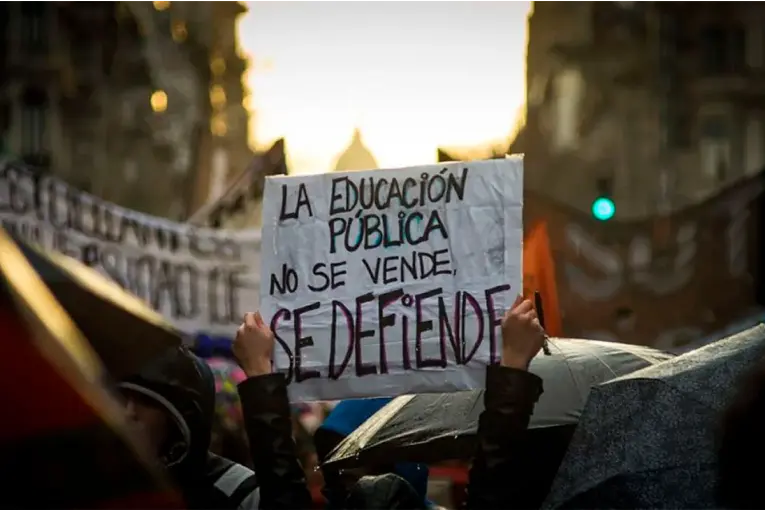 Financiamiento universitario: el Gobierno acordó aumentos salariales con los rectores, pero sigue la disputa judicial