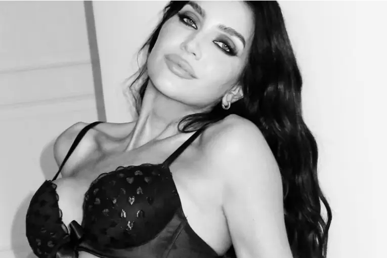 Zaira Nara impactó con una sensual producción fotográfica en lencería
